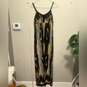 Saint Tropez West Black and Gold Patterned Maxi Dress